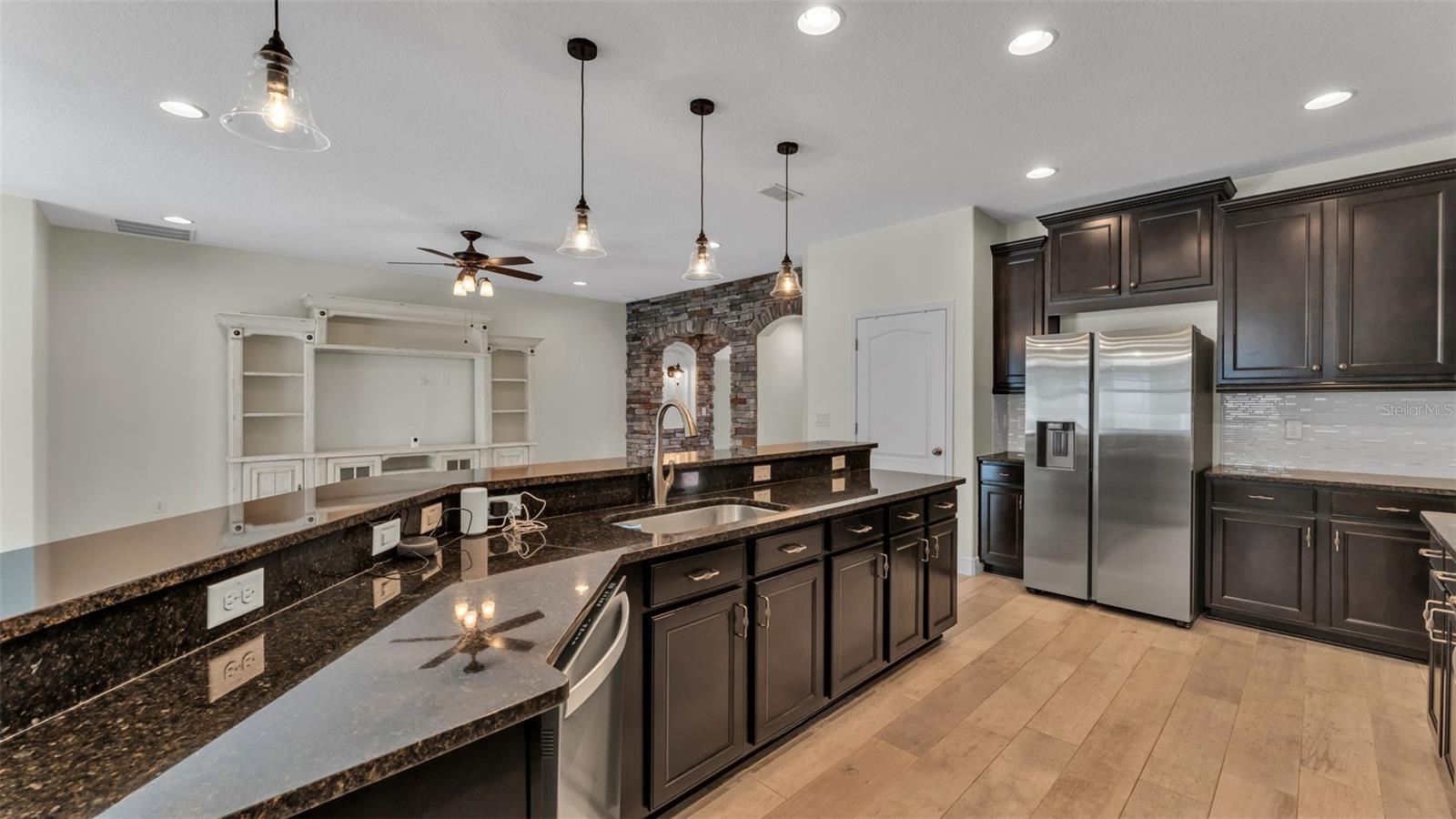 3939 SUNSET LAKE DR, LAKELAND, FL, 33810