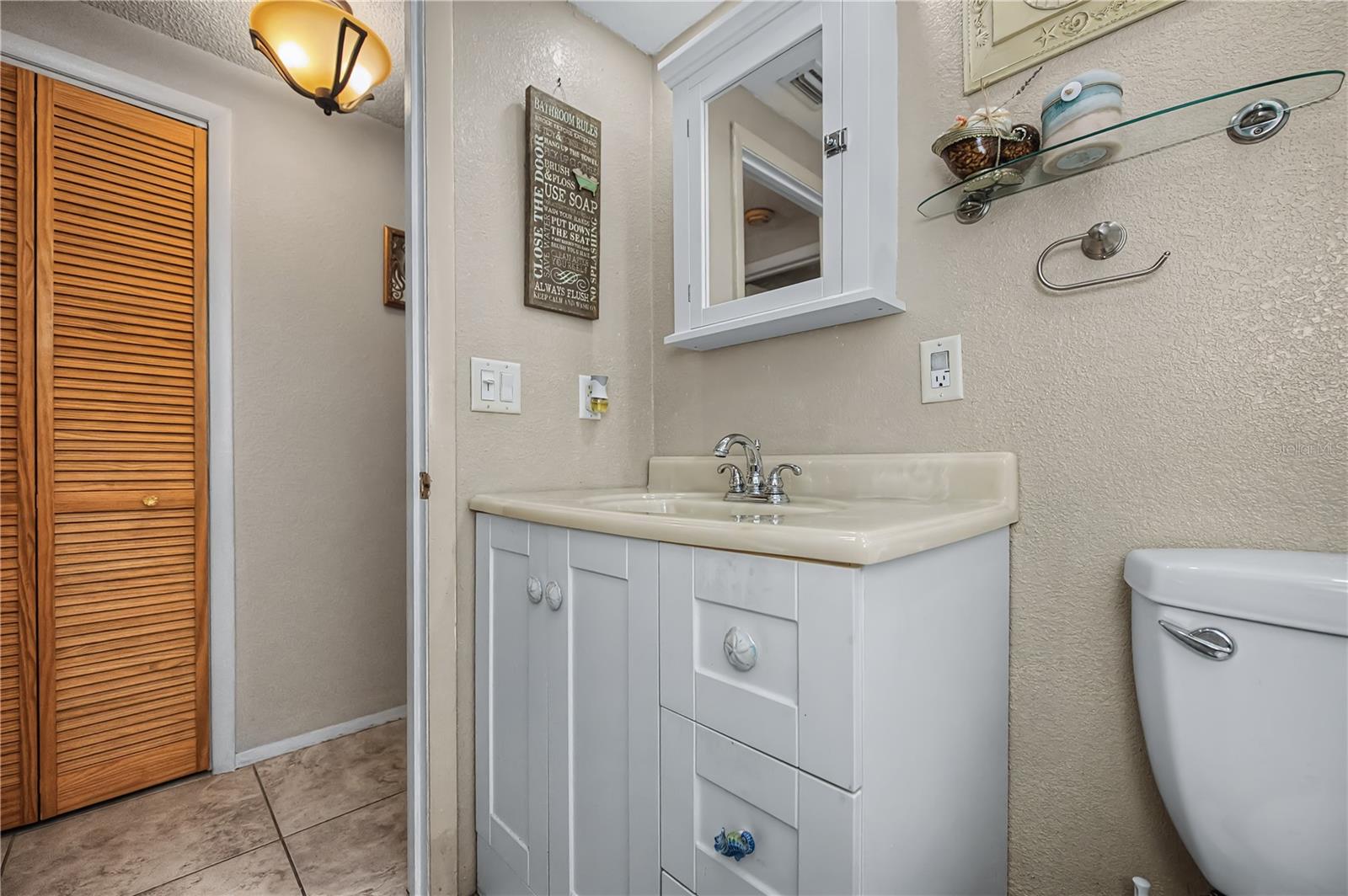 236 ANNAPOLIS LN, ROTONDA WEST, FL, 33947