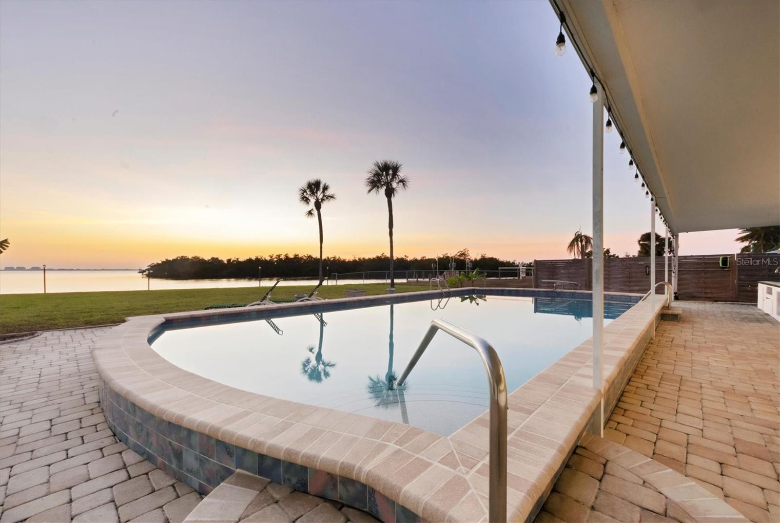 7318 WESTMORELAND DR, SARASOTA, FL, 34243