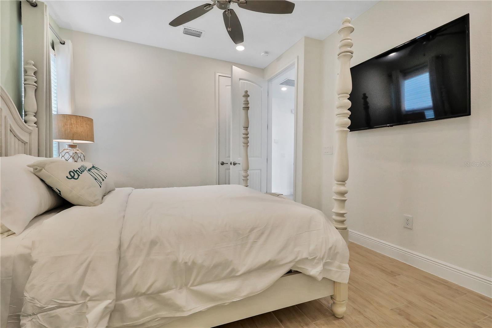 8049 LOST SHAKER LN, KISSIMMEE, FL, 34747