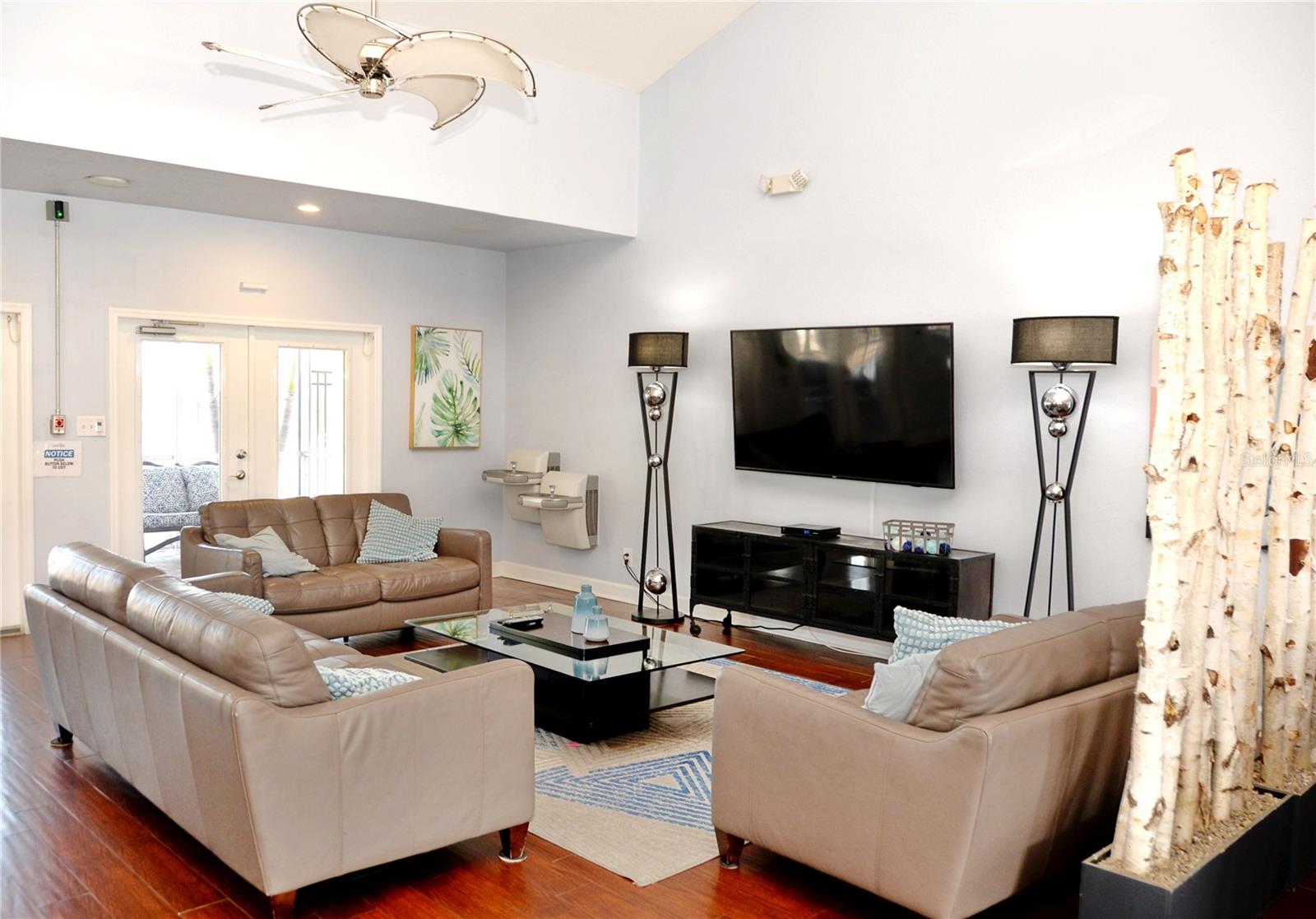 Waterside North's Clubhouse - tv lounge