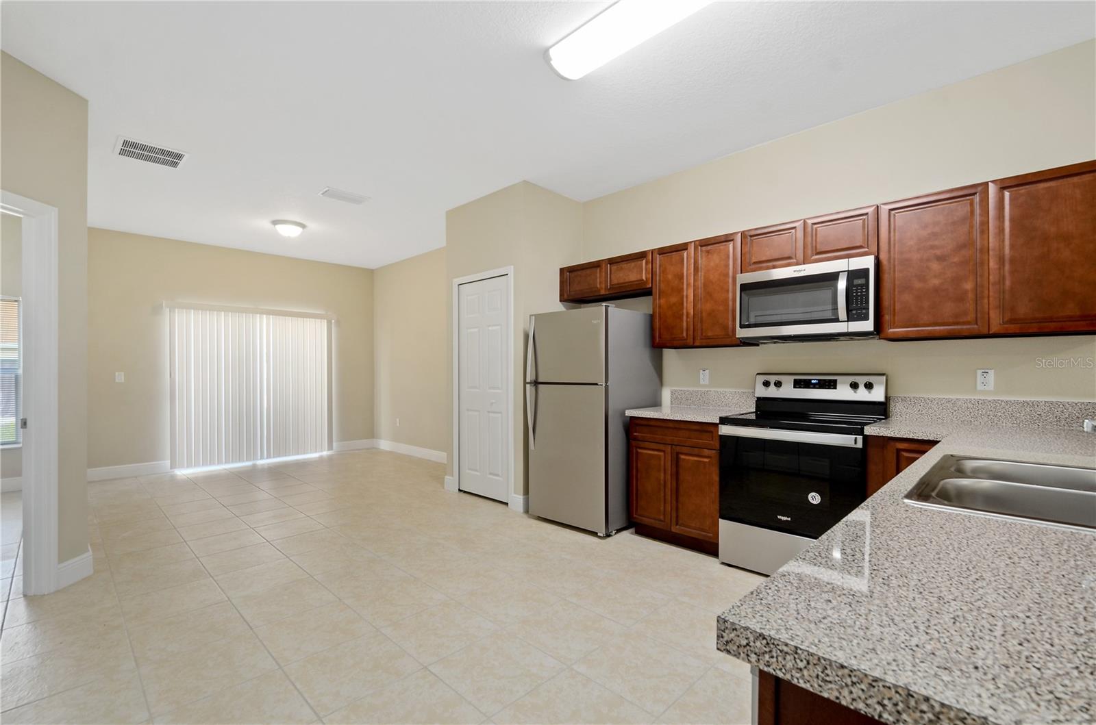 411 BLACKBIRD WAY #B, KISSIMMEE, FL, 34759