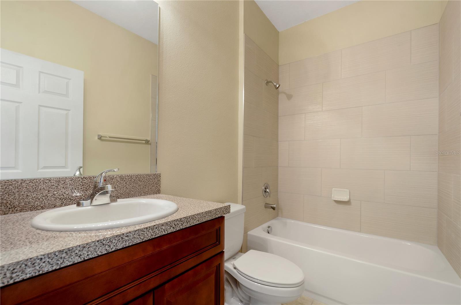 411 BLACKBIRD WAY #B, KISSIMMEE, FL, 34759