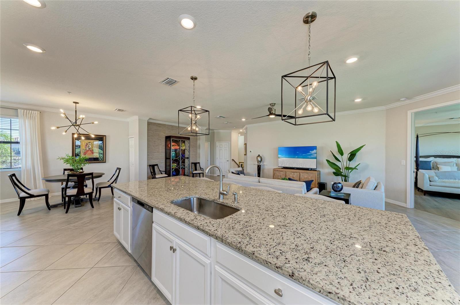 6076 WORSHAM LN #103, BRADENTON, FL, 34211