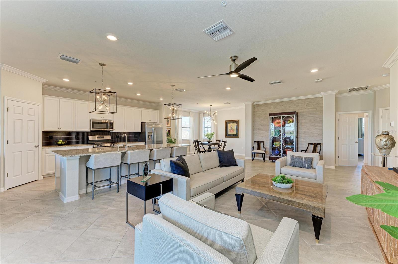 6076 WORSHAM LN #103, BRADENTON, FL, 34211