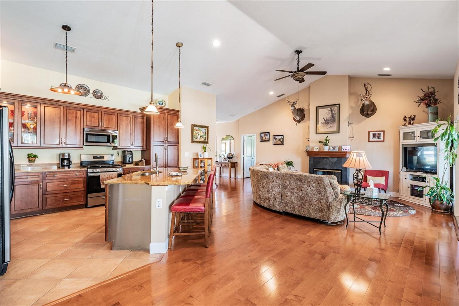 8027 EHREN CUTOFF, LAND O LAKES, FL, 34639