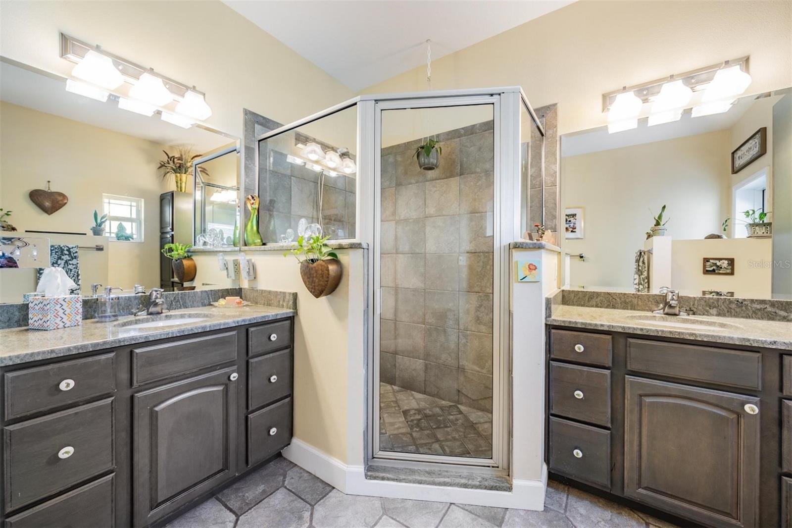 8027 EHREN CUTOFF, LAND O LAKES, FL, 34639