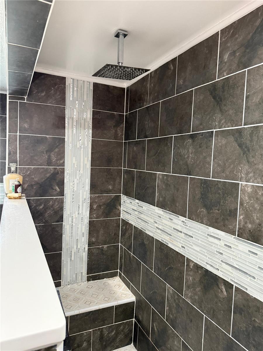 O6377806 Property Photo