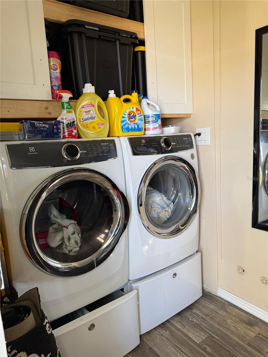 O6377806 Property Photo