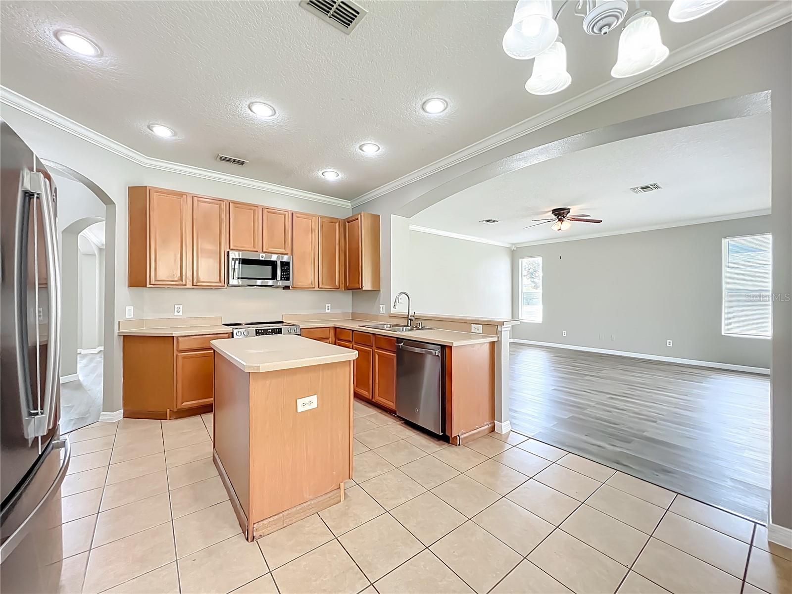 2600 LUTZA WAY, KISSIMMEE, FL, 34746