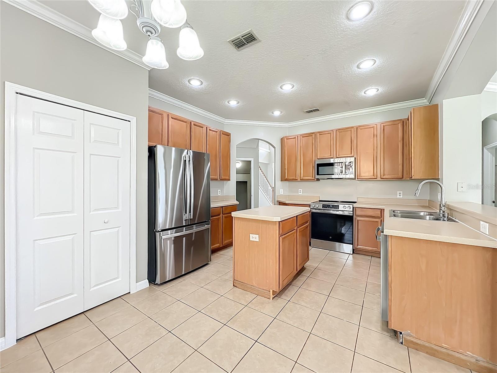 2600 LUTZA WAY, KISSIMMEE, FL, 34746