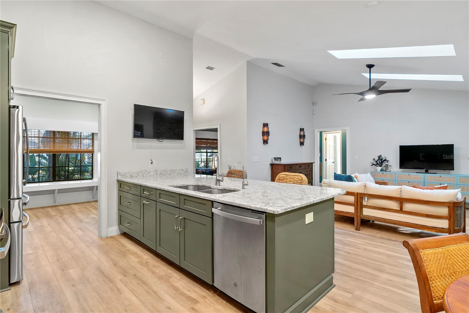 1113 CLIMBING ROSE DR, ORLANDO, FL, 32818