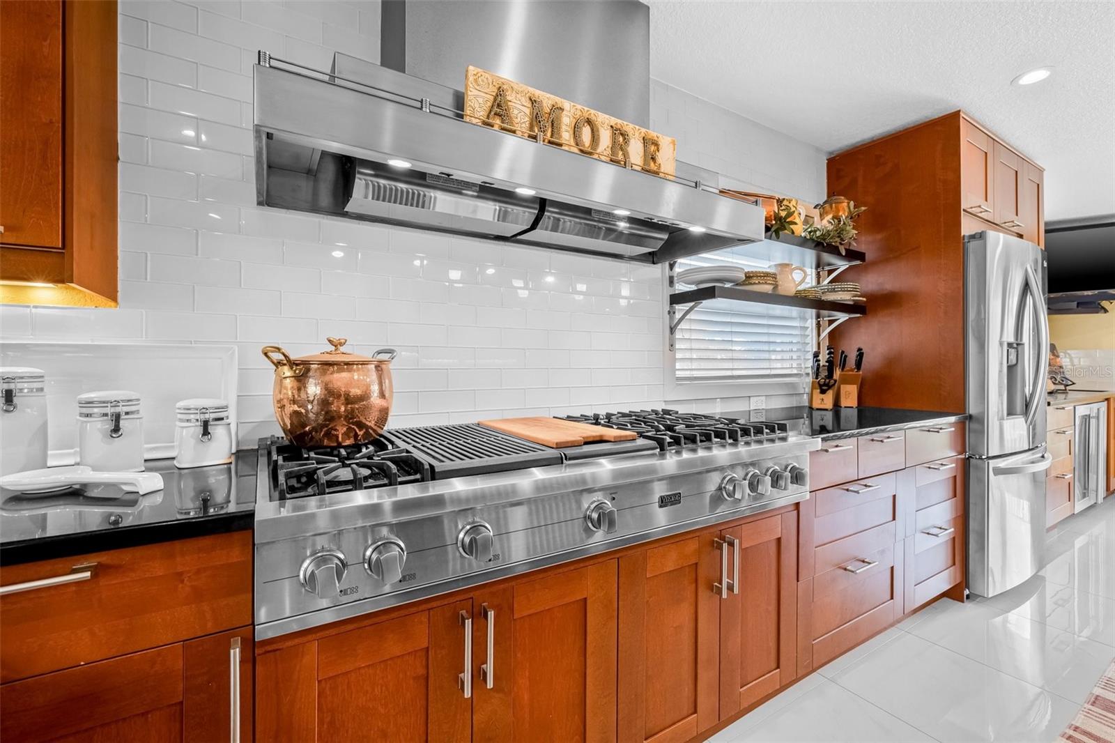 TB8470030 Property Photo