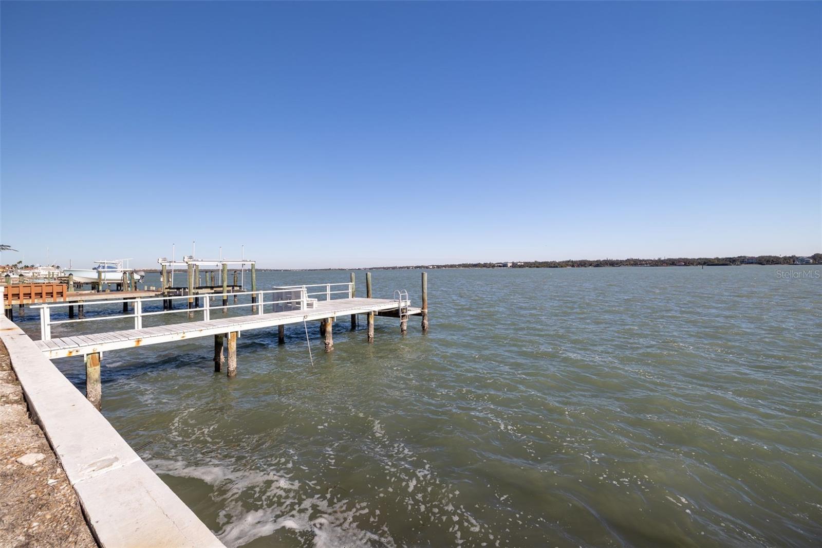 11285 9TH ST E, TREASURE ISLAND, FL, 33706