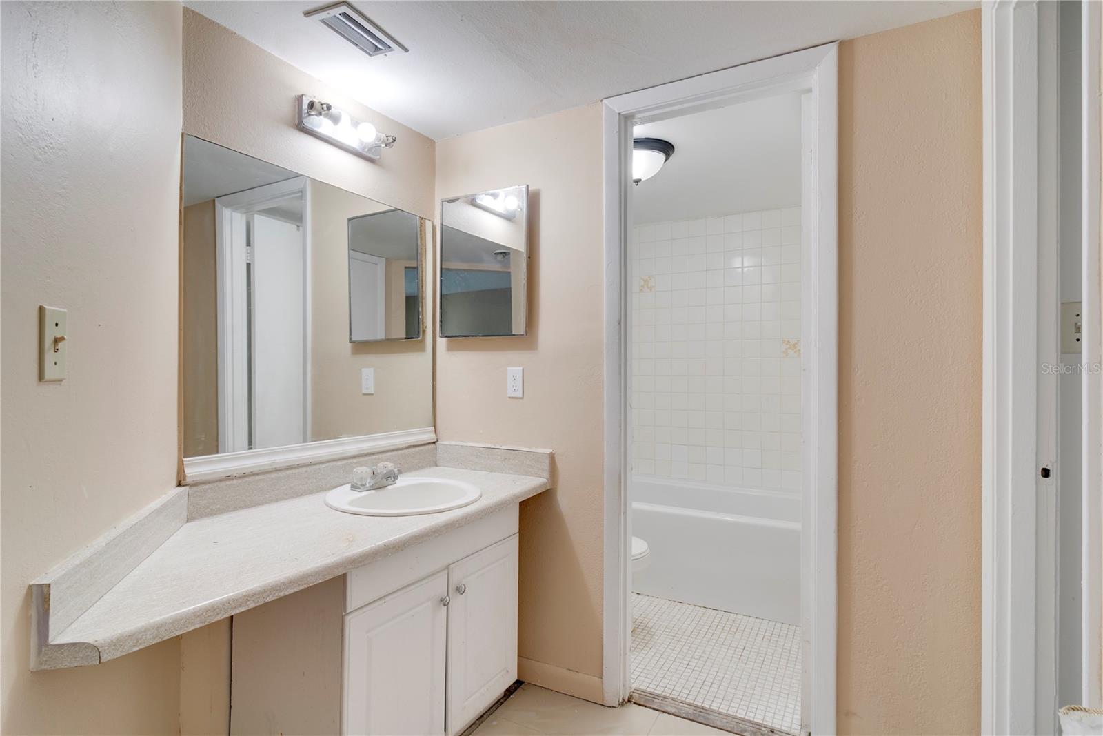 2512 LEMON TREE LN #C, ORLANDO, FL, 32839