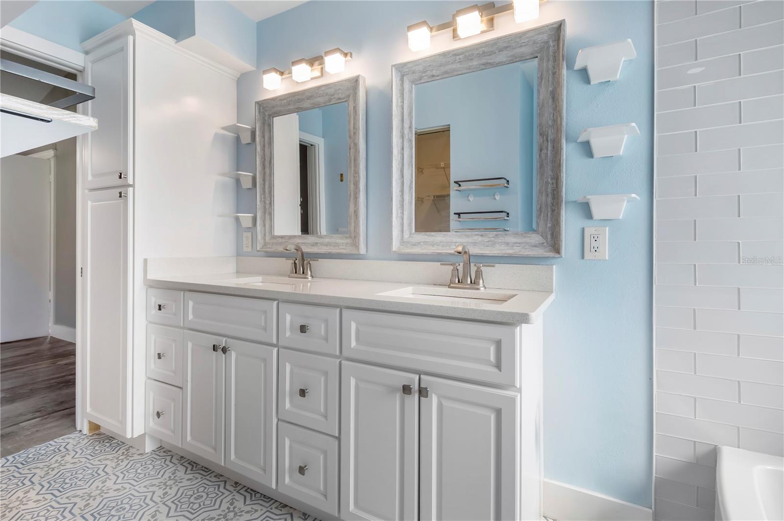 1684 FRY CT, DUNEDIN, FL, 34698