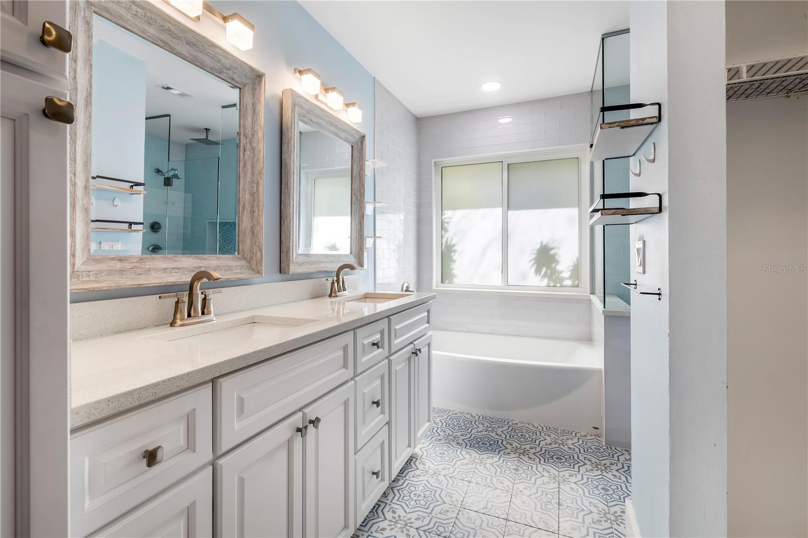 1684 FRY CT, DUNEDIN, FL, 34698