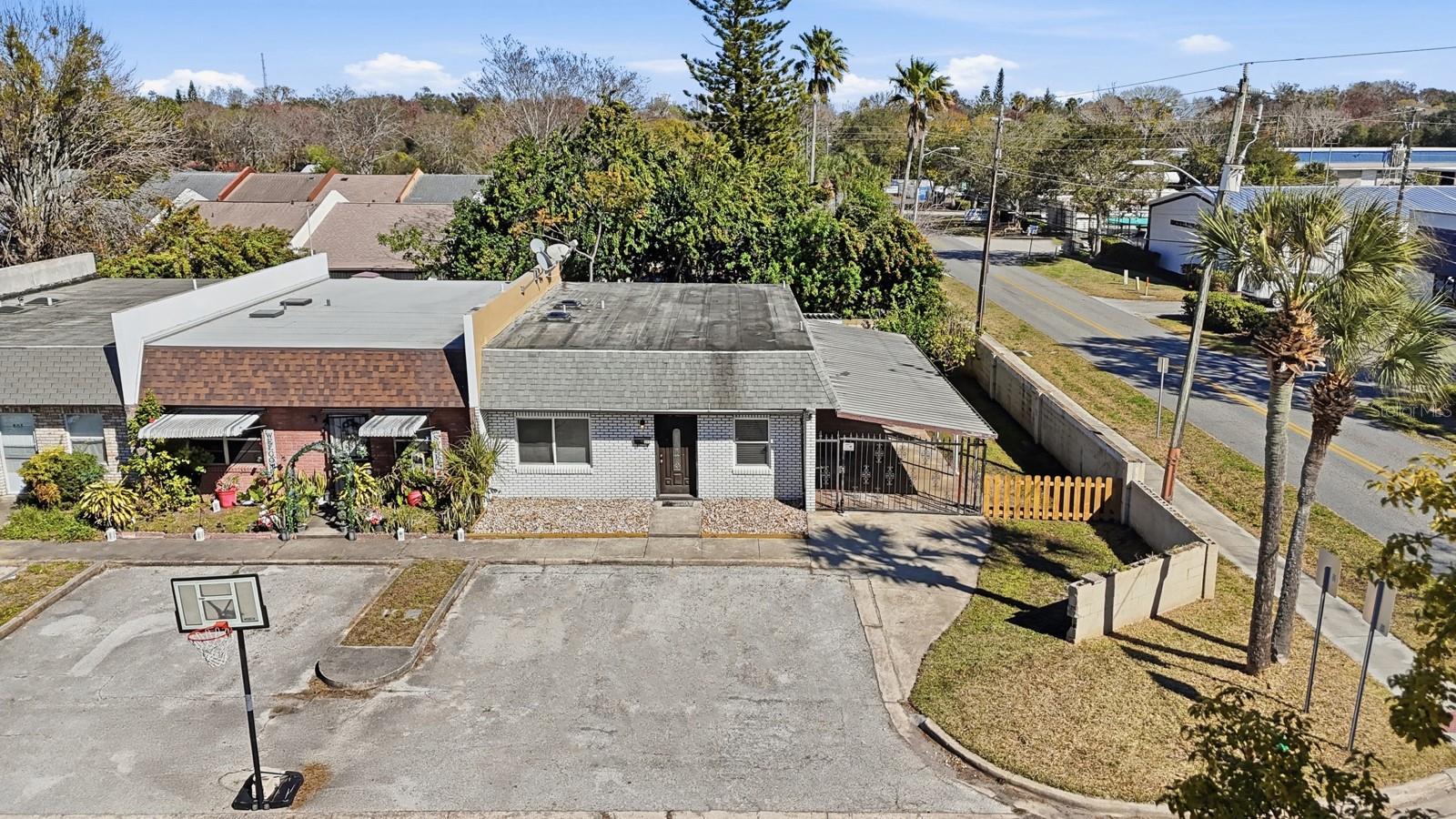 903 W MILLARD CT, DAYTONA BEACH, FL, 32117