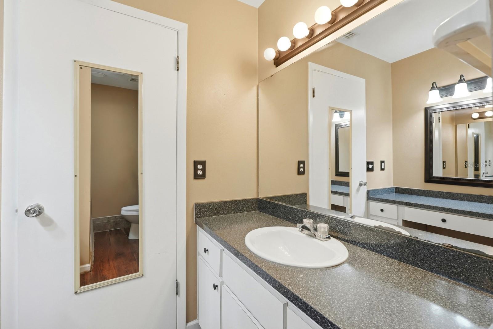 903 W MILLARD CT, DAYTONA BEACH, FL, 32117