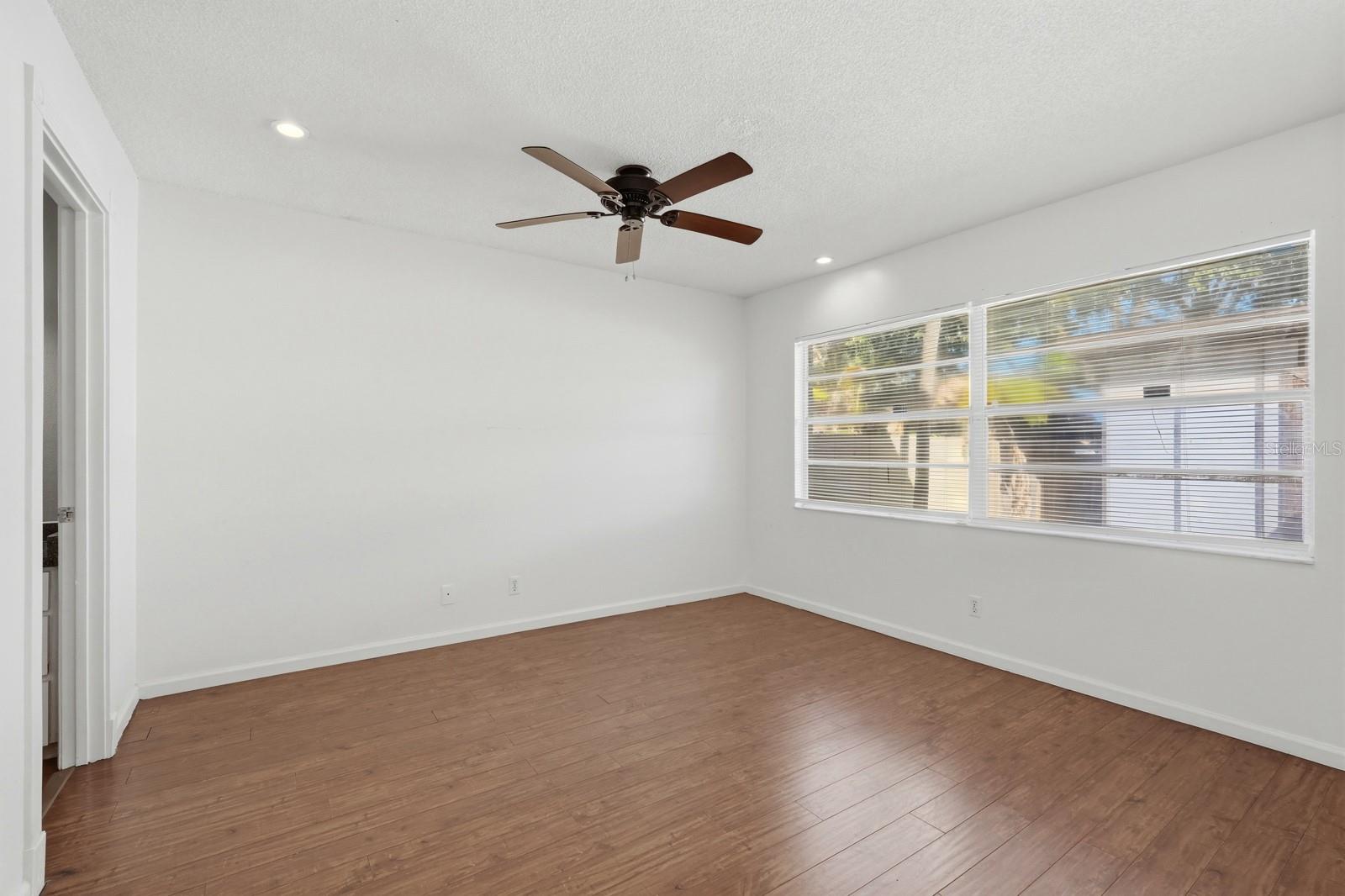 903 W MILLARD CT, DAYTONA BEACH, FL, 32117