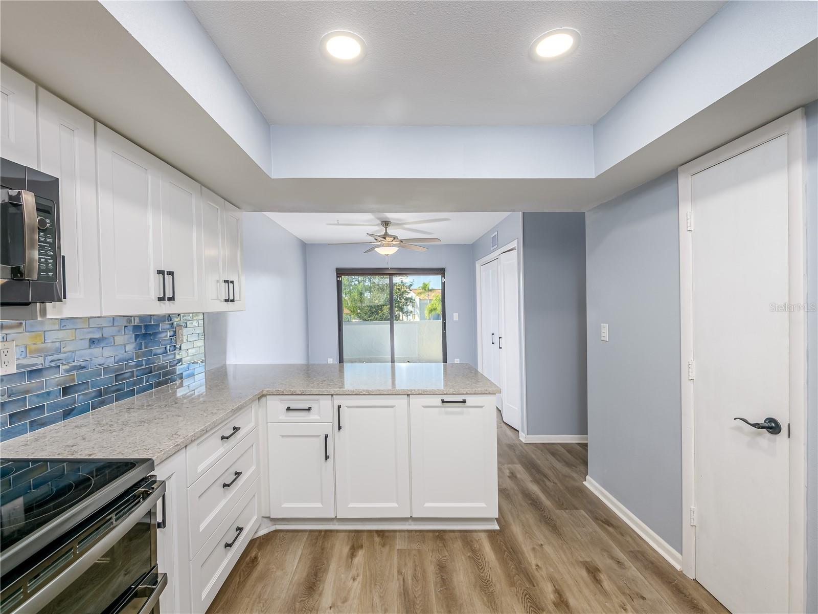 6304 GRAND BAHAMA CIR #D, TAMPA, FL, 33615