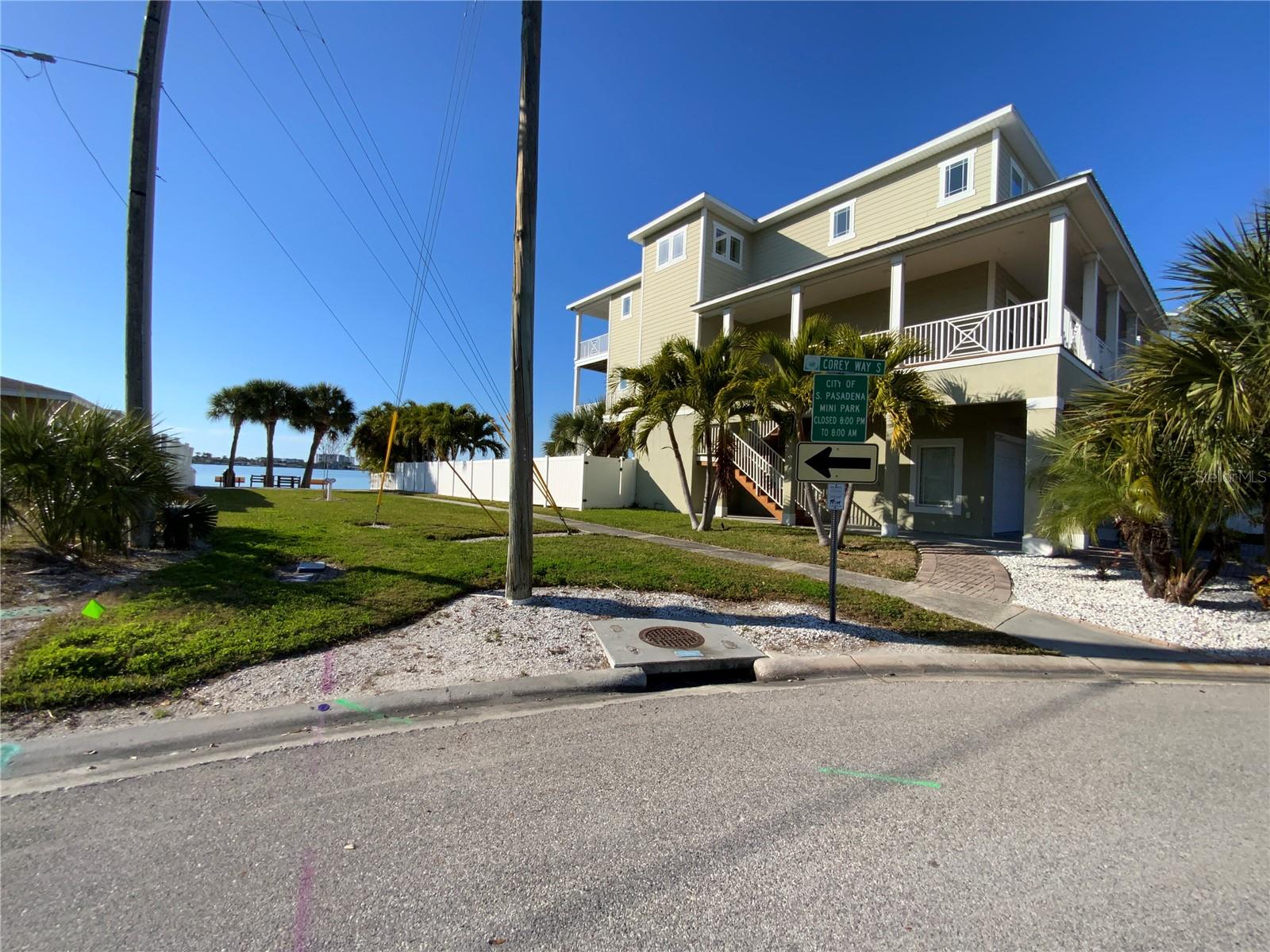 1404 COREY WAY S, SOUTH PASADENA, FL, 33707