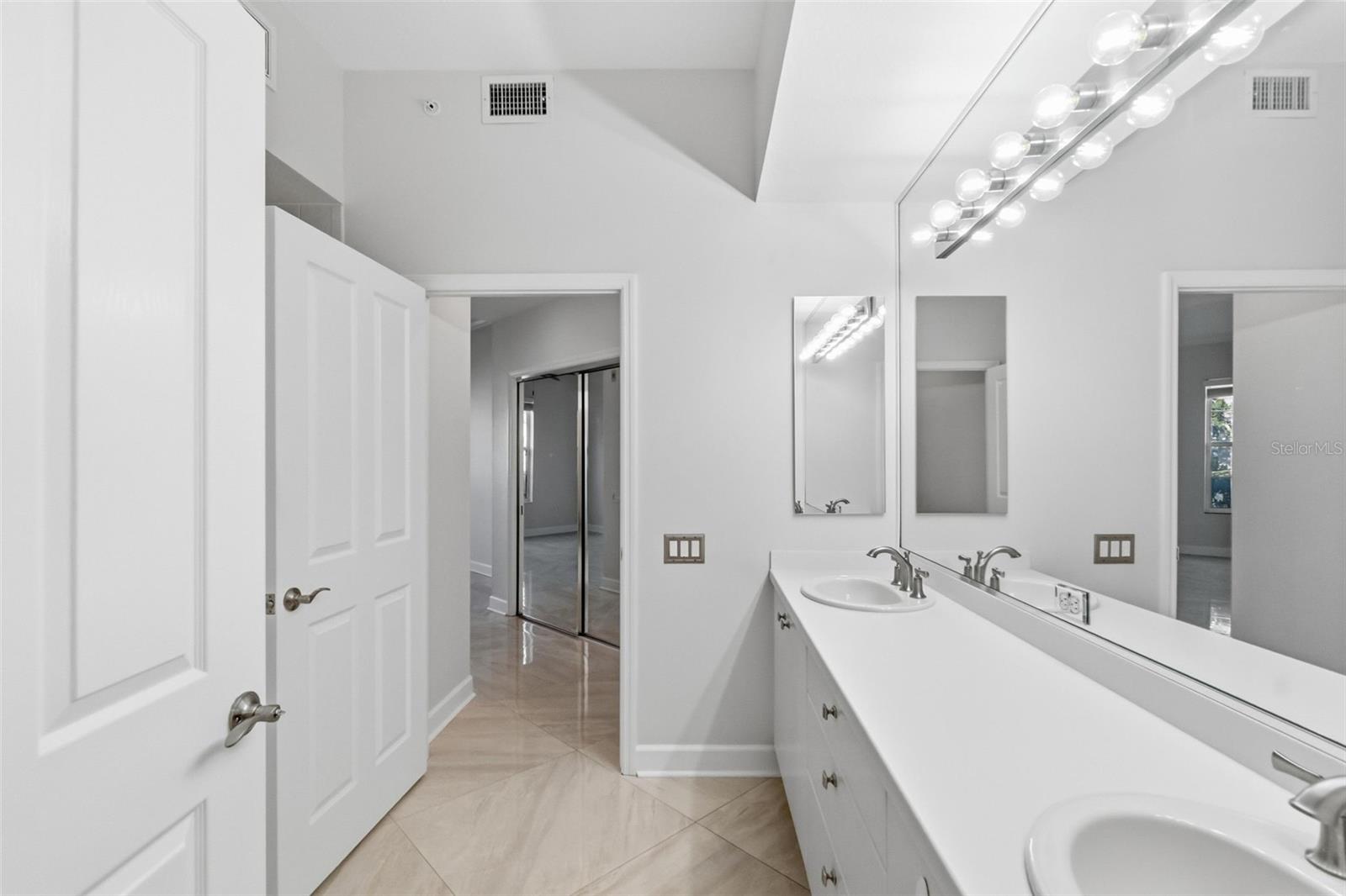 A4680309 Property Photo