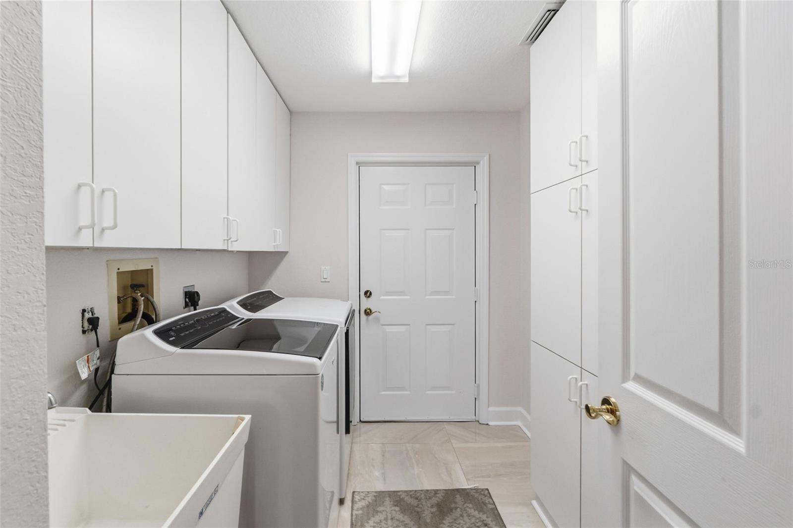 A4680309 Property Photo