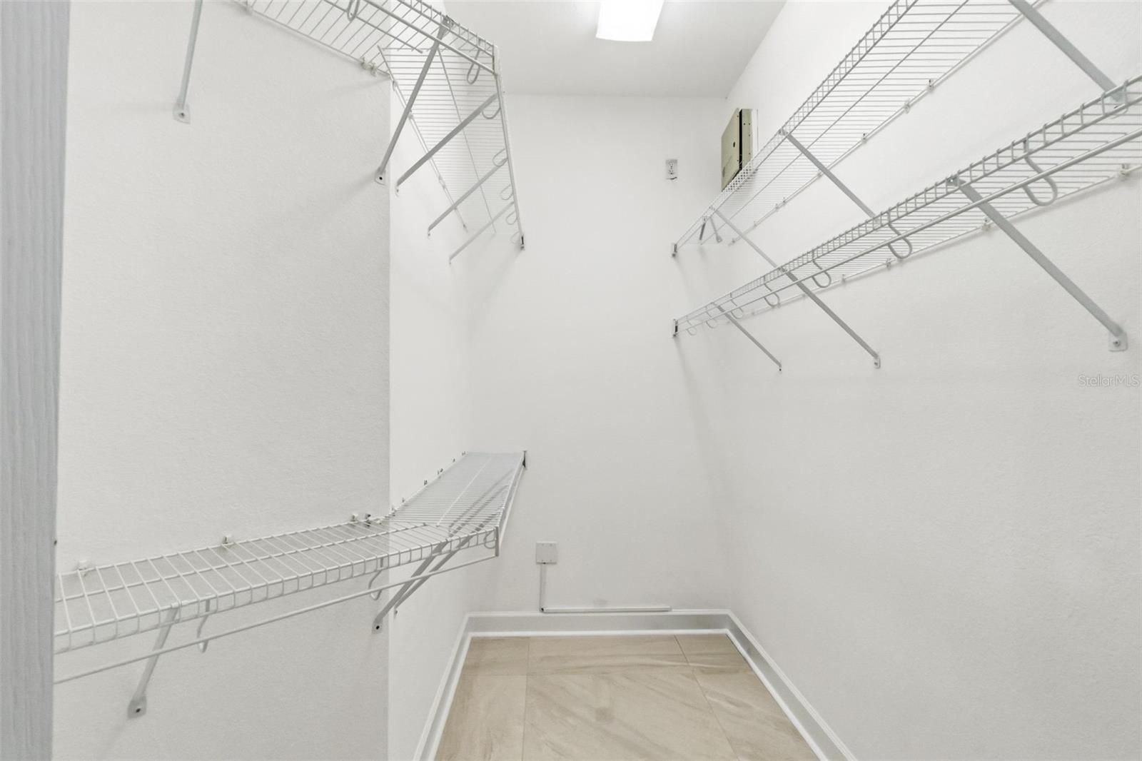 A4680309 Property Photo