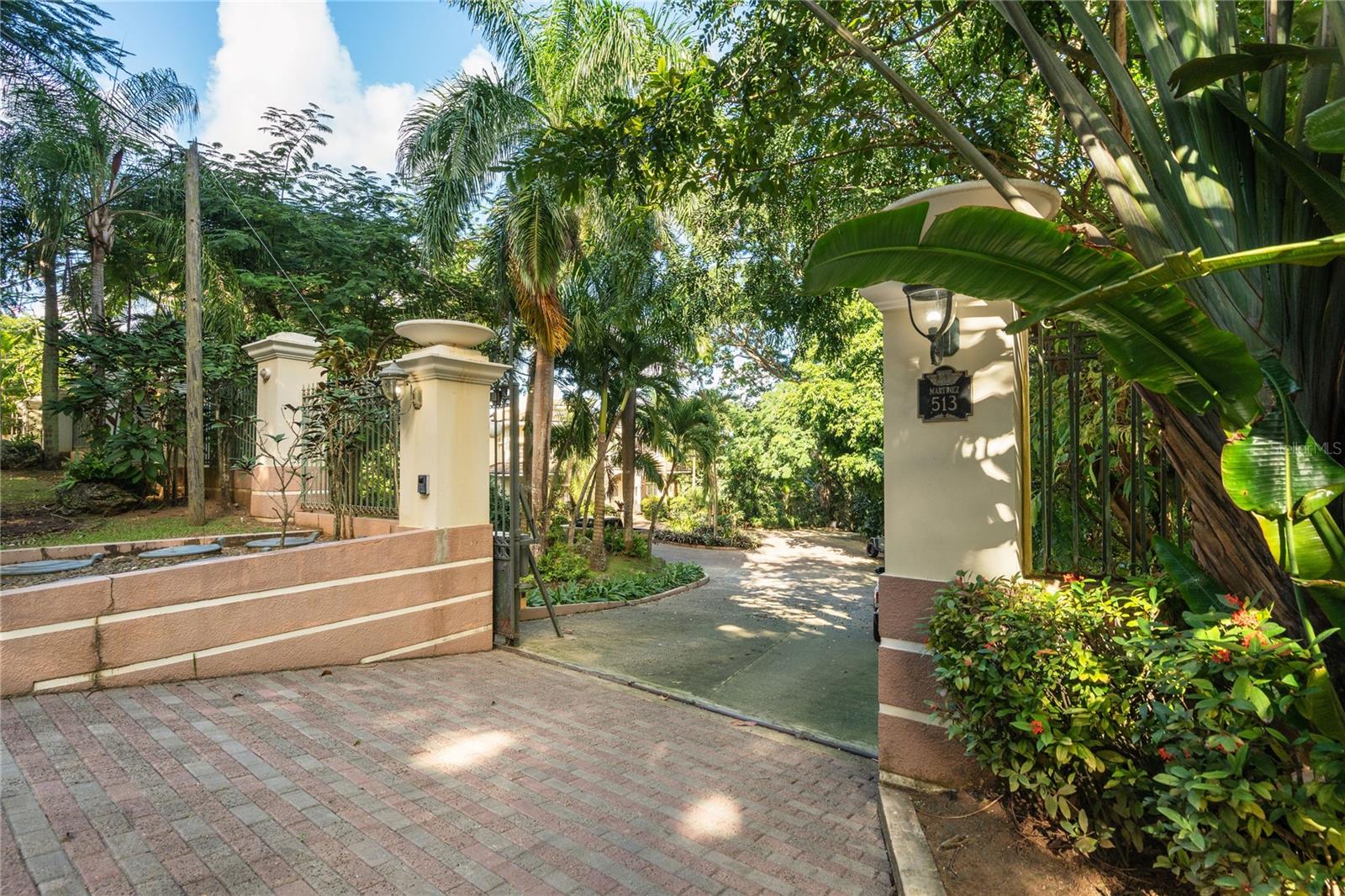 PR9118890 Property Photo