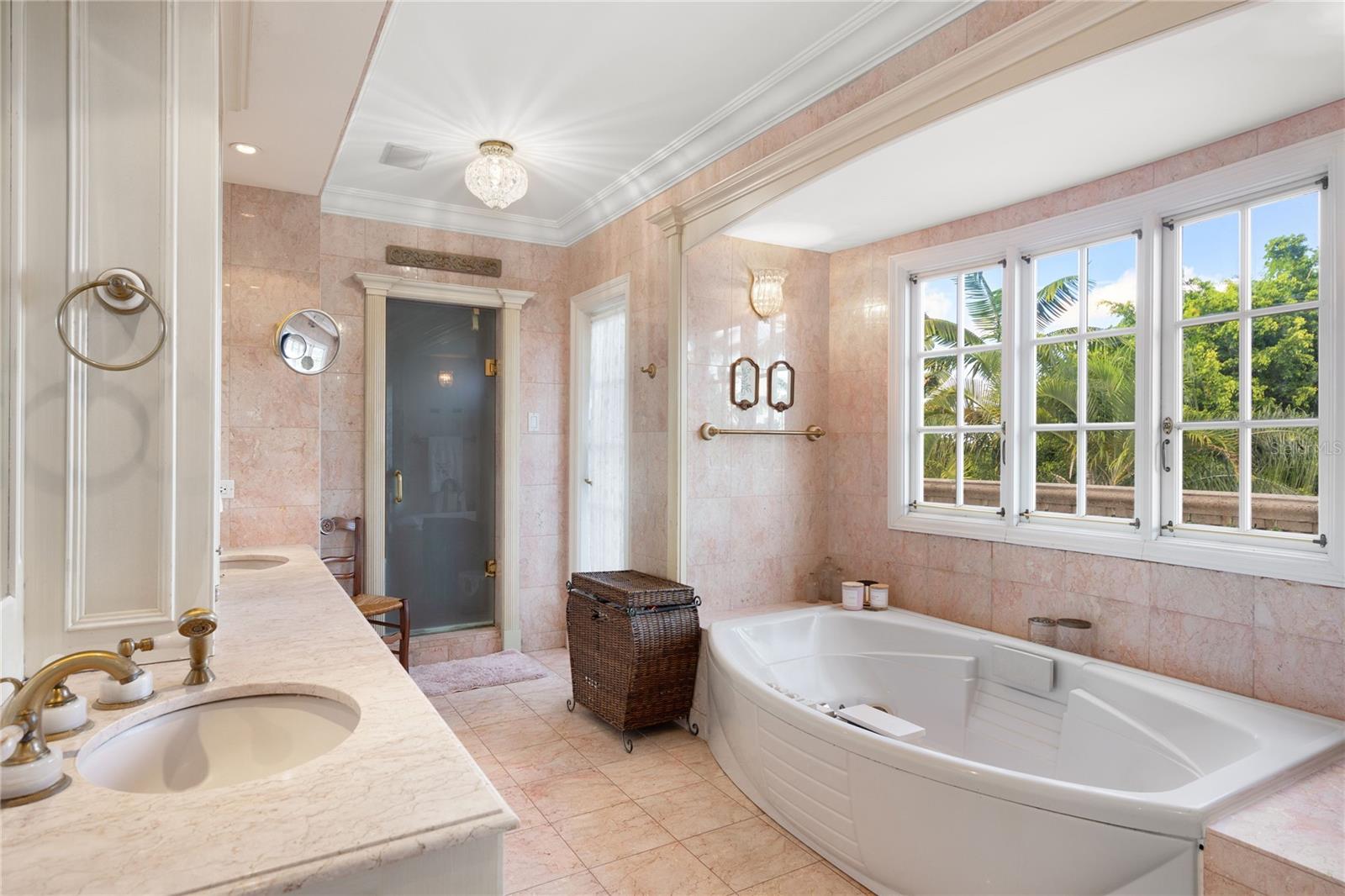 PR9118890 Property Photo