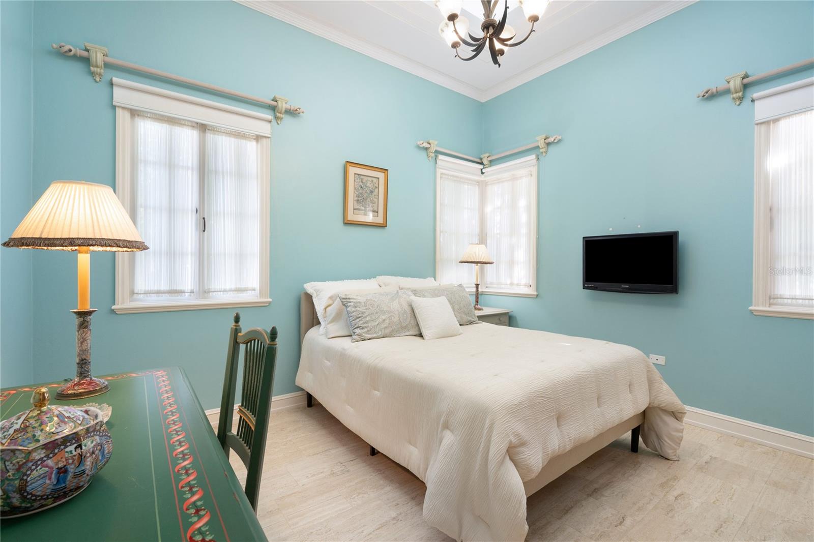 PR9118890 Property Photo