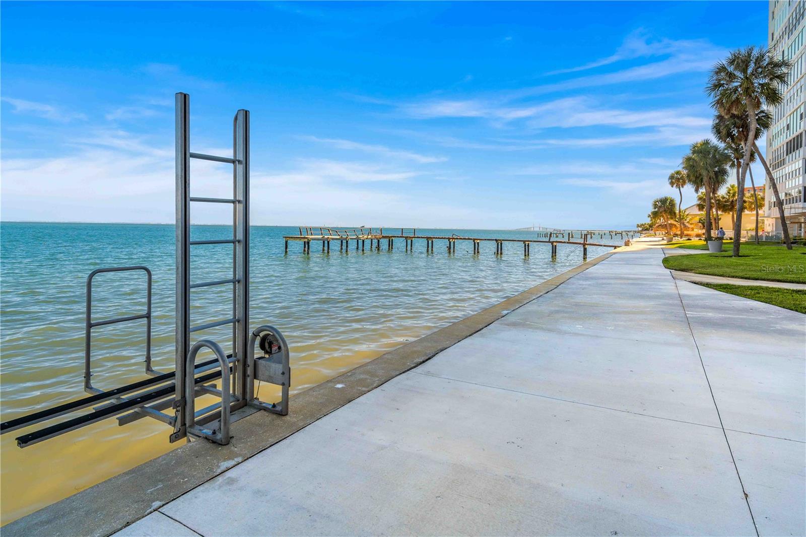 7200 SUNSHINE SKYWAY LN S #2A, ST PETERSBURG, FL, 33711