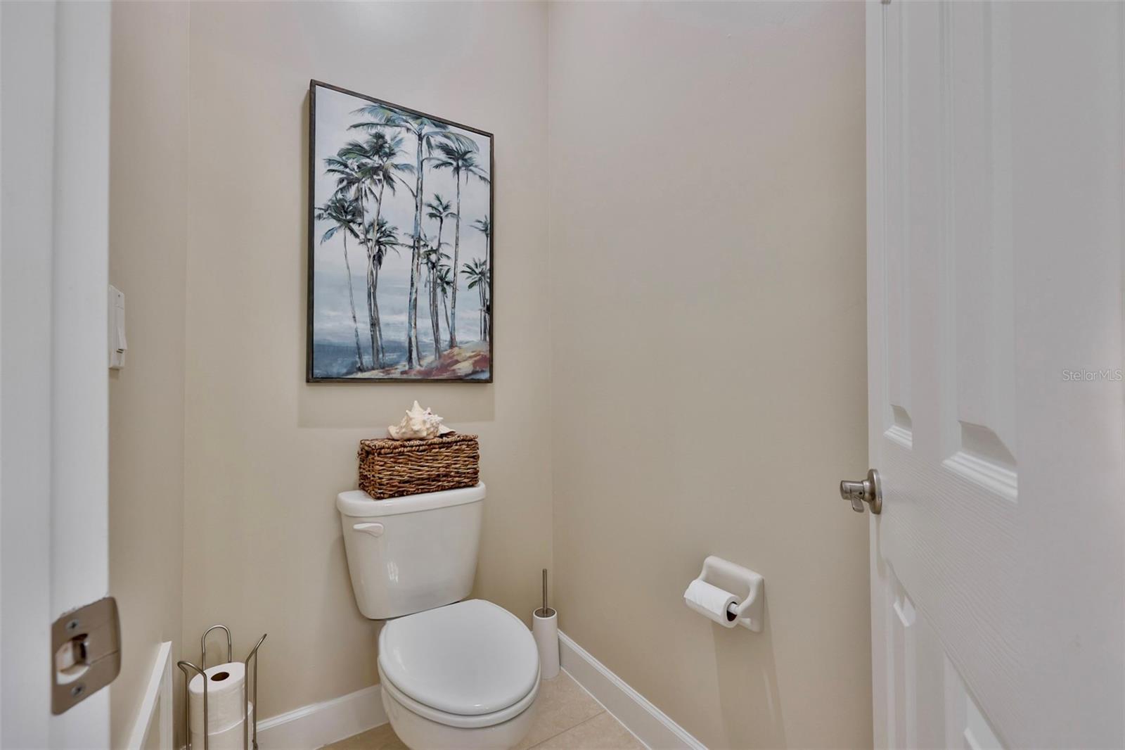 Primary En-Suite, Separate Toilet Room