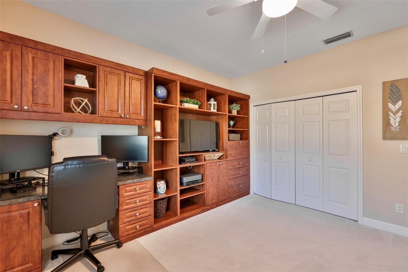 Office/Den/3rd Bedroom