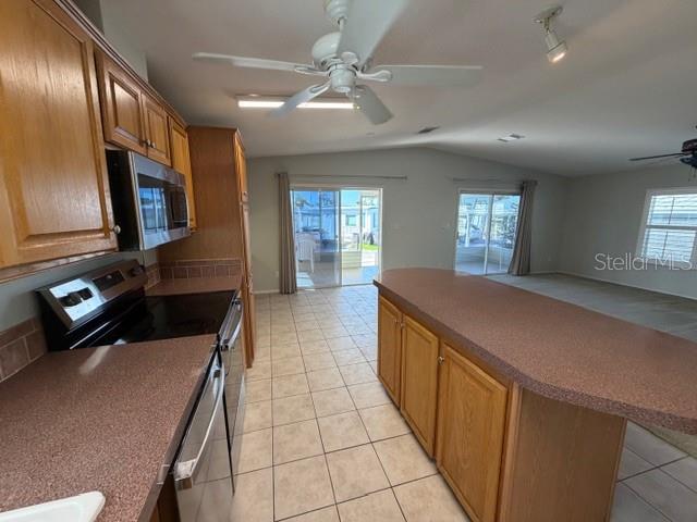 4851 W GANDY BLVD #B4L19, TAMPA, FL, 33611