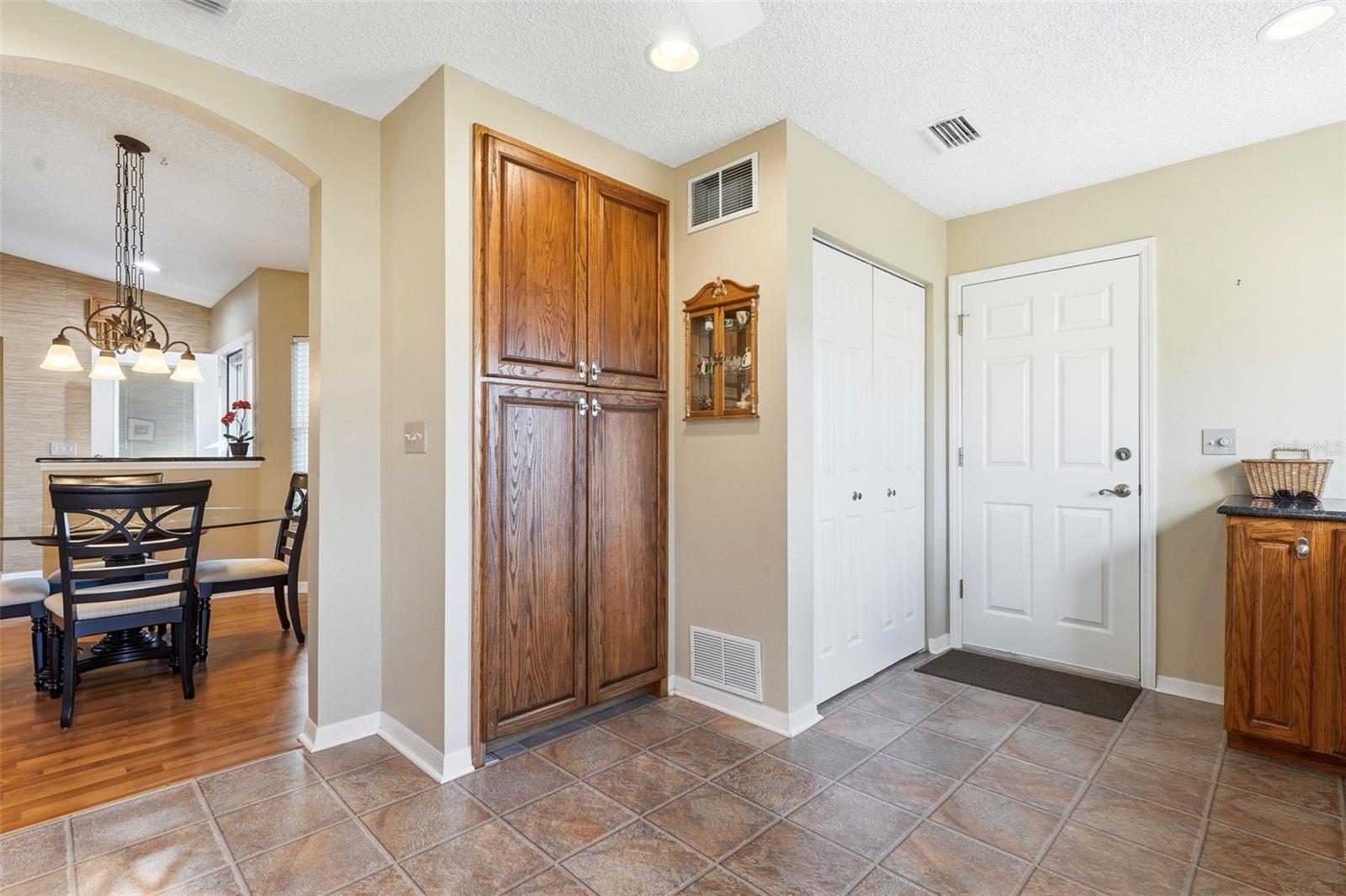 1145 MEADOWBEND DR, LEESBURG, FL, 34748