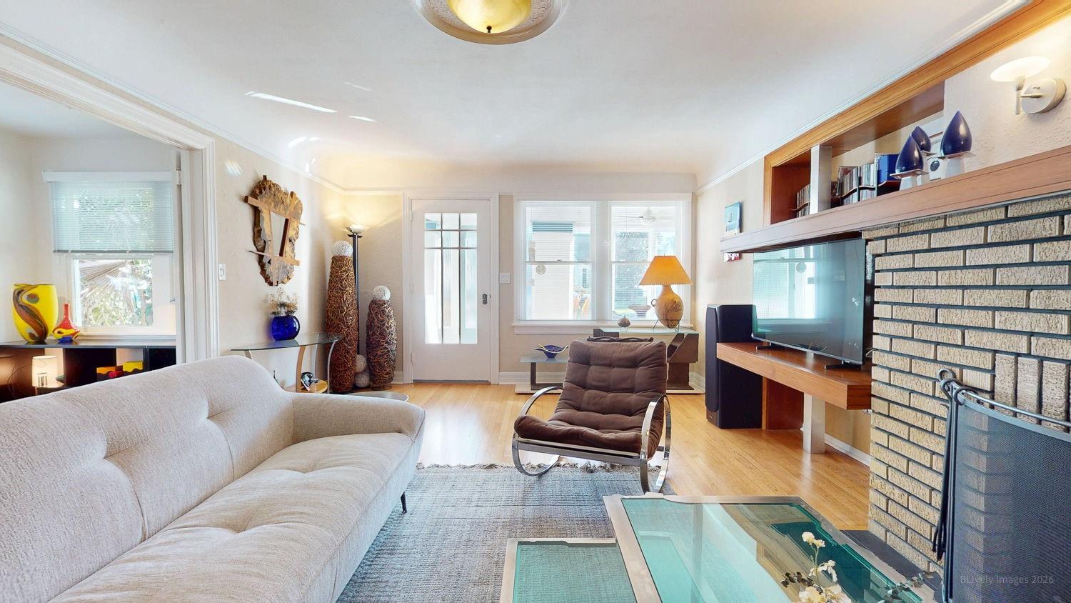 115 21ST AVE NE, ST PETERSBURG, FL, 33704