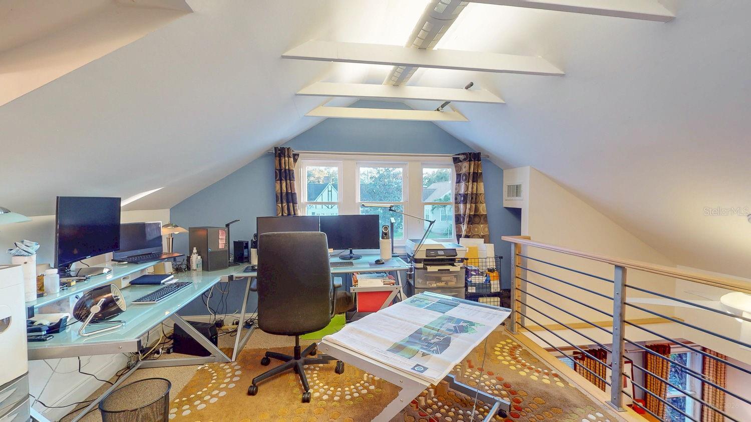 115 21ST AVE NE, ST PETERSBURG, FL, 33704