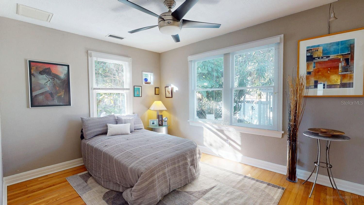 115 21ST AVE NE, ST PETERSBURG, FL, 33704