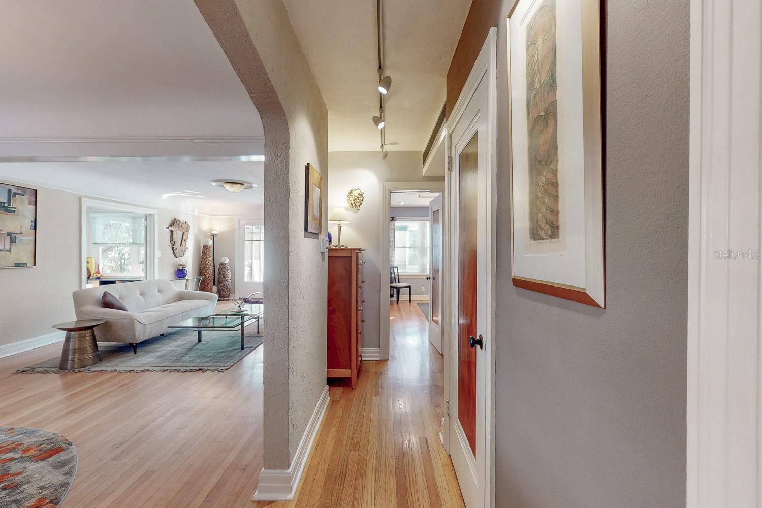 115 21ST AVE NE, ST PETERSBURG, FL, 33704