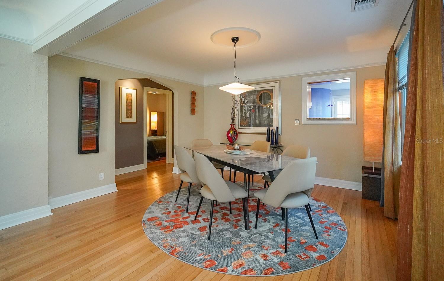 115 21ST AVE NE, ST PETERSBURG, FL, 33704