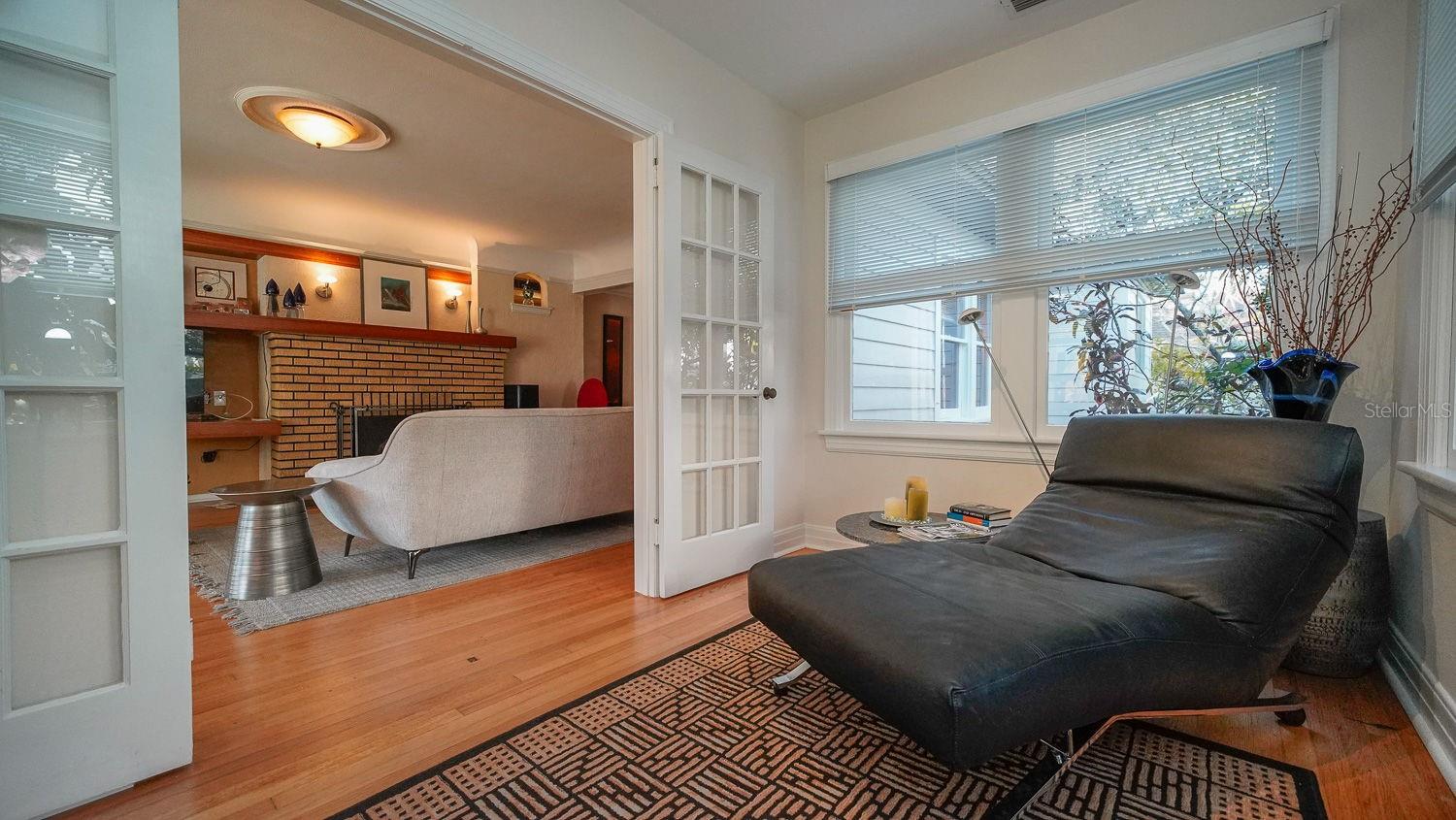 115 21ST AVE NE, ST PETERSBURG, FL, 33704