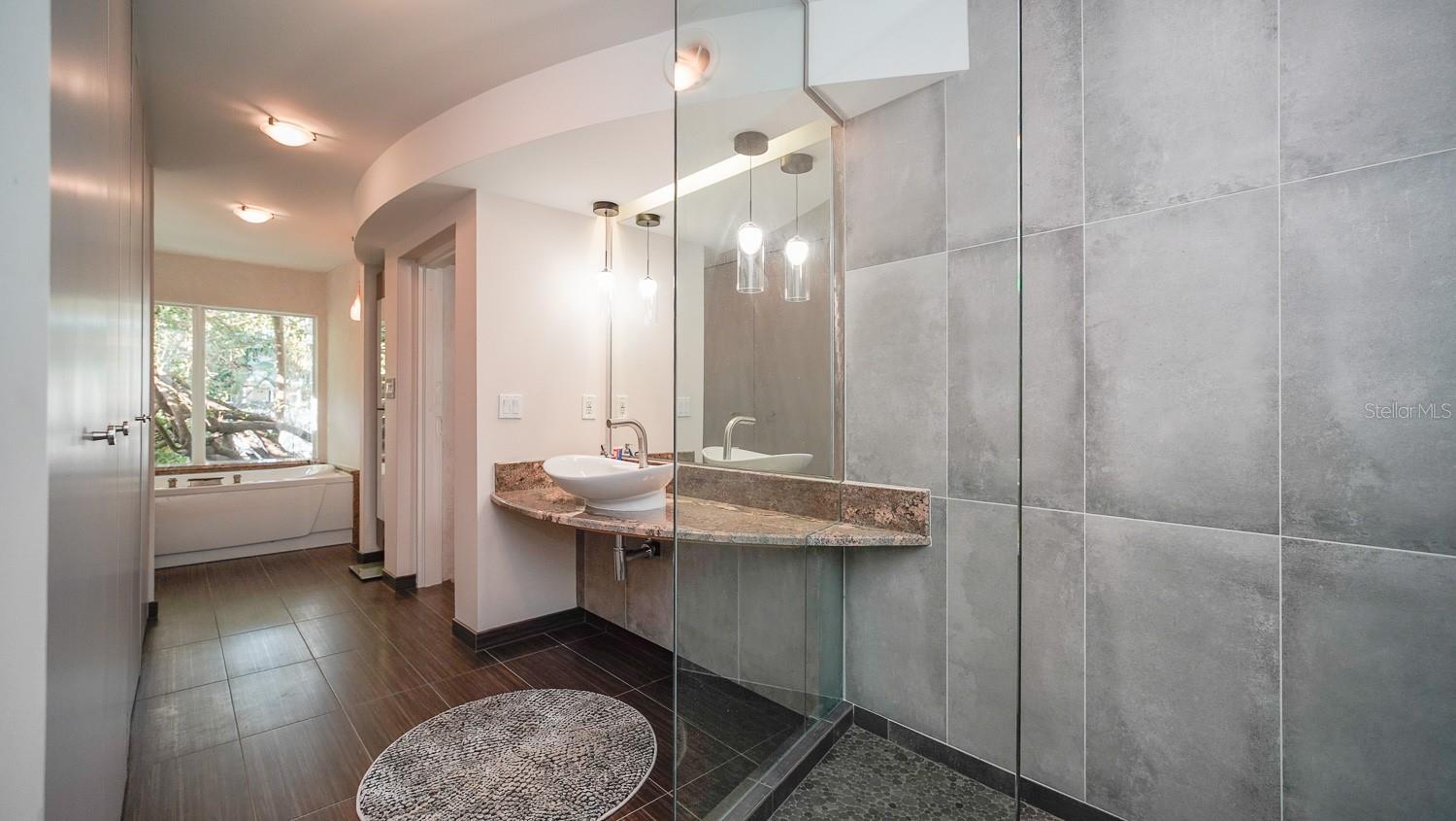 115 21ST AVE NE, ST PETERSBURG, FL, 33704