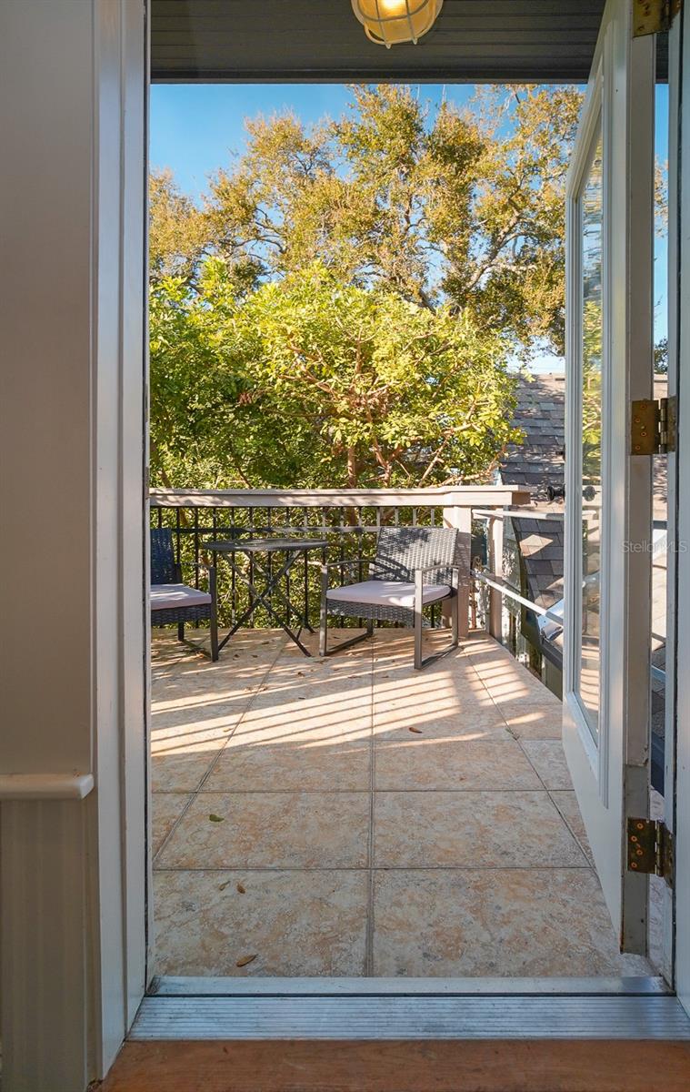 115 21ST AVE NE, ST PETERSBURG, FL, 33704