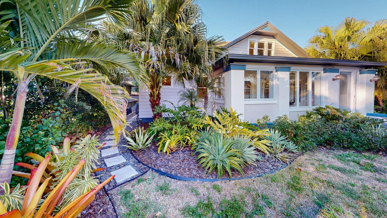 115 21ST AVE NE, ST PETERSBURG, FL, 33704