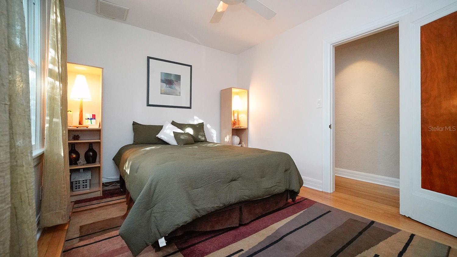 115 21ST AVE NE, ST PETERSBURG, FL, 33704