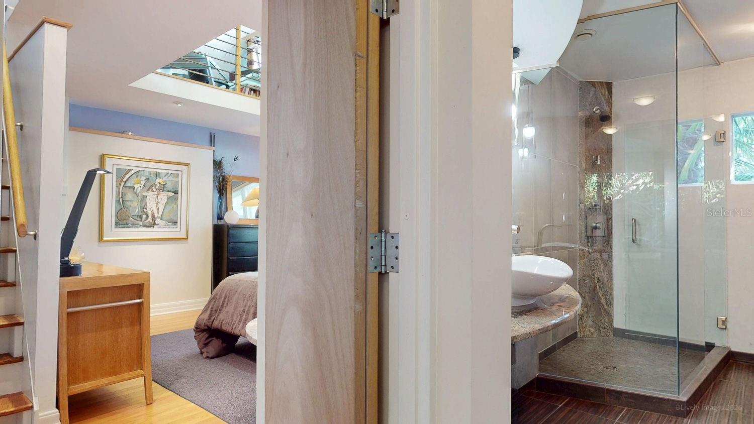 115 21ST AVE NE, ST PETERSBURG, FL, 33704