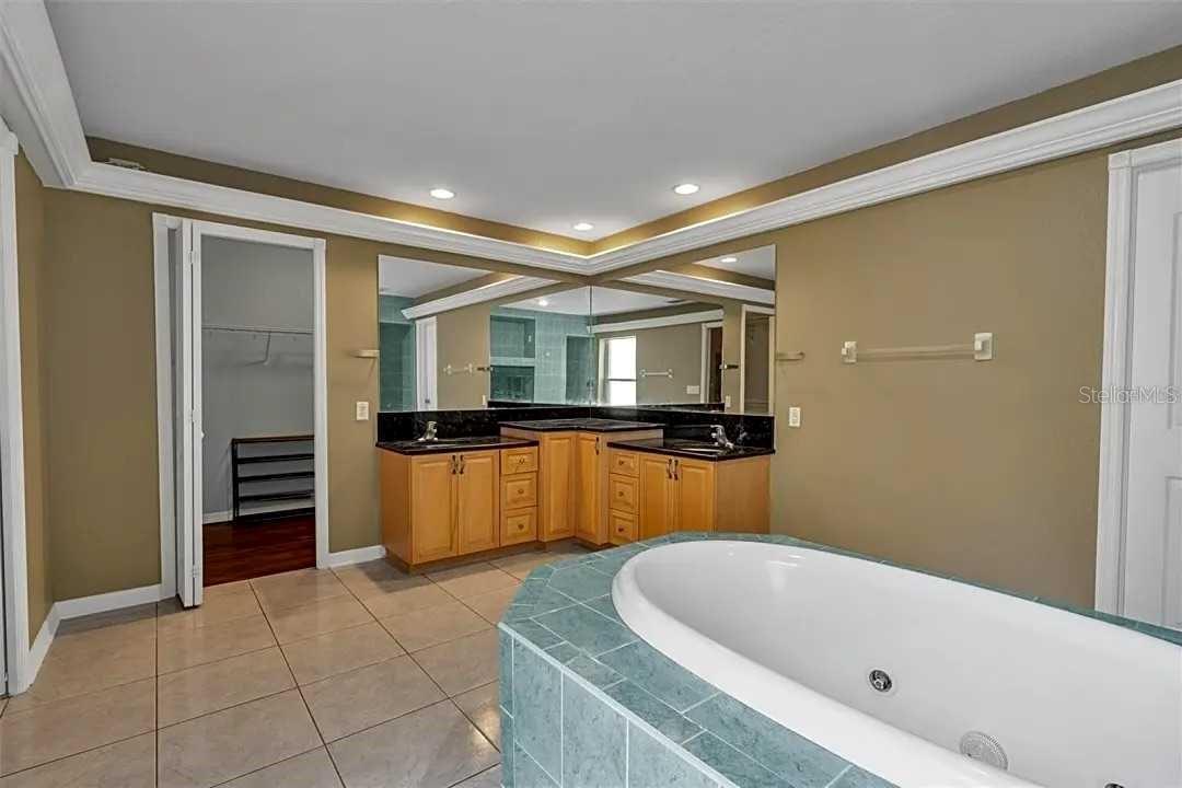 18236 MACEK RD, WEEKI WACHEE, FL, 34614