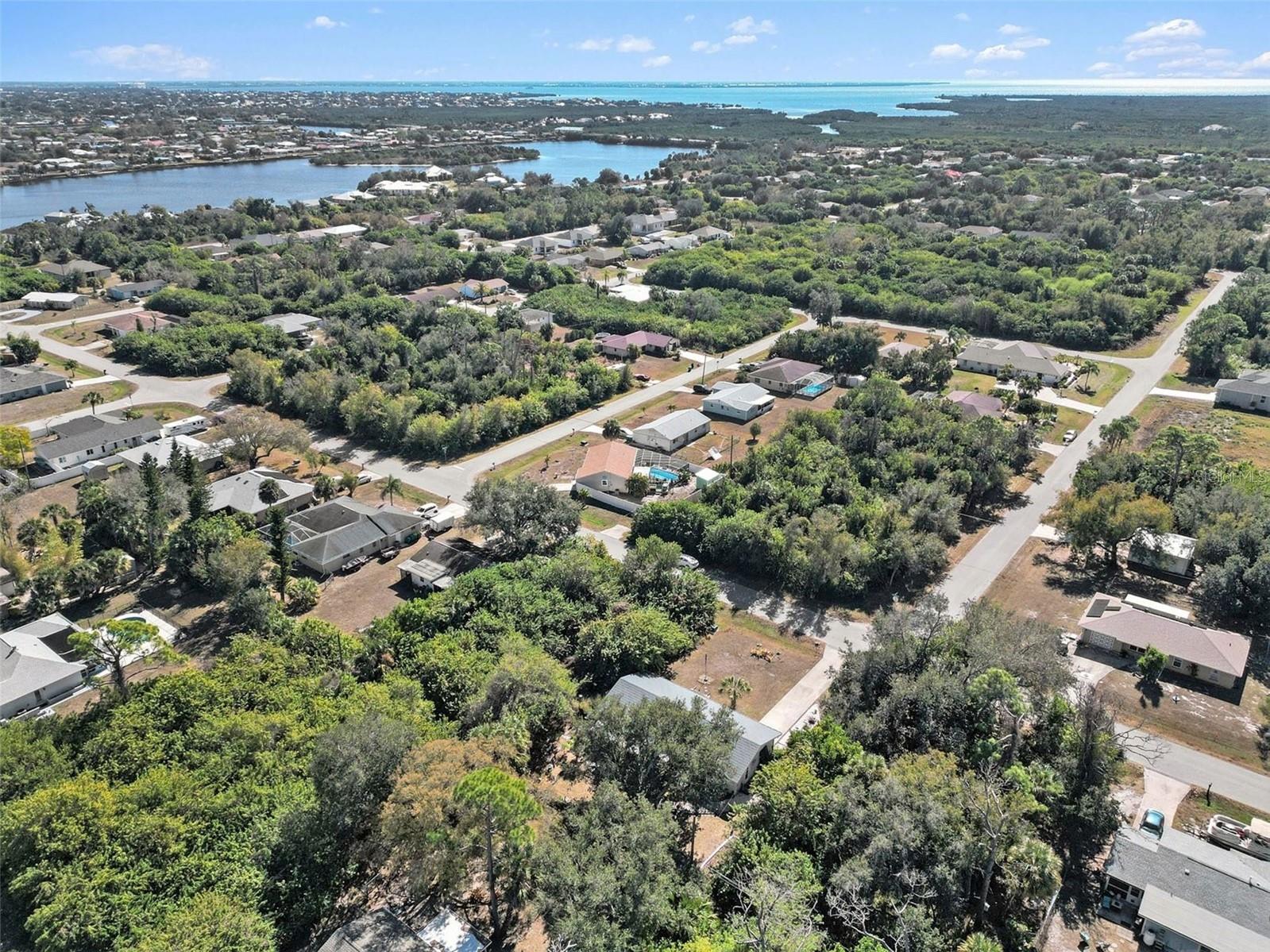 838 SPRING VIEW AVE NW, PORT CHARLOTTE, FL, 33948